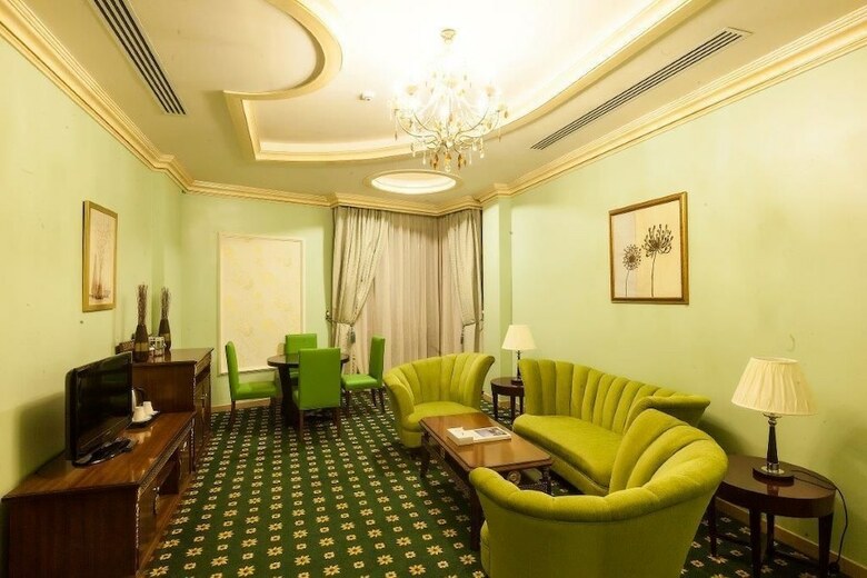 Hotel Sahara Beach Resort & Spa