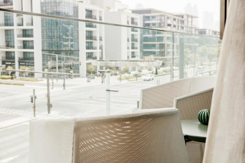 Tanit Minimally Decorates One Bedroom Apartment