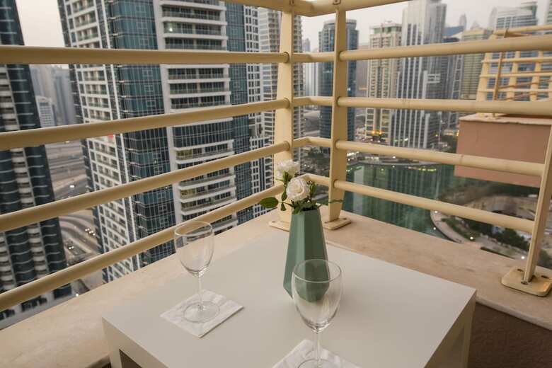 Deluxe Apartment With Lake View