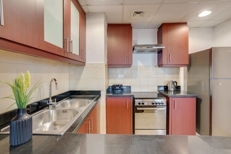 Stylish Apartment, Perfect For Beach Getaway!