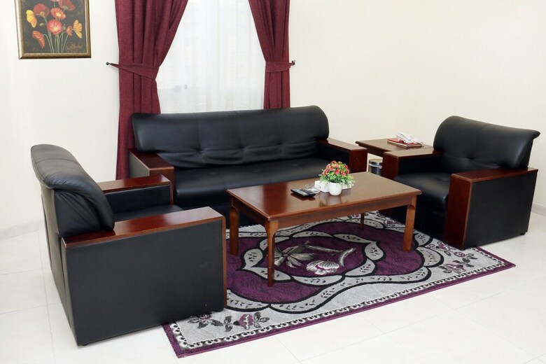 Oyo 150 Al Usra Furnished Apartments