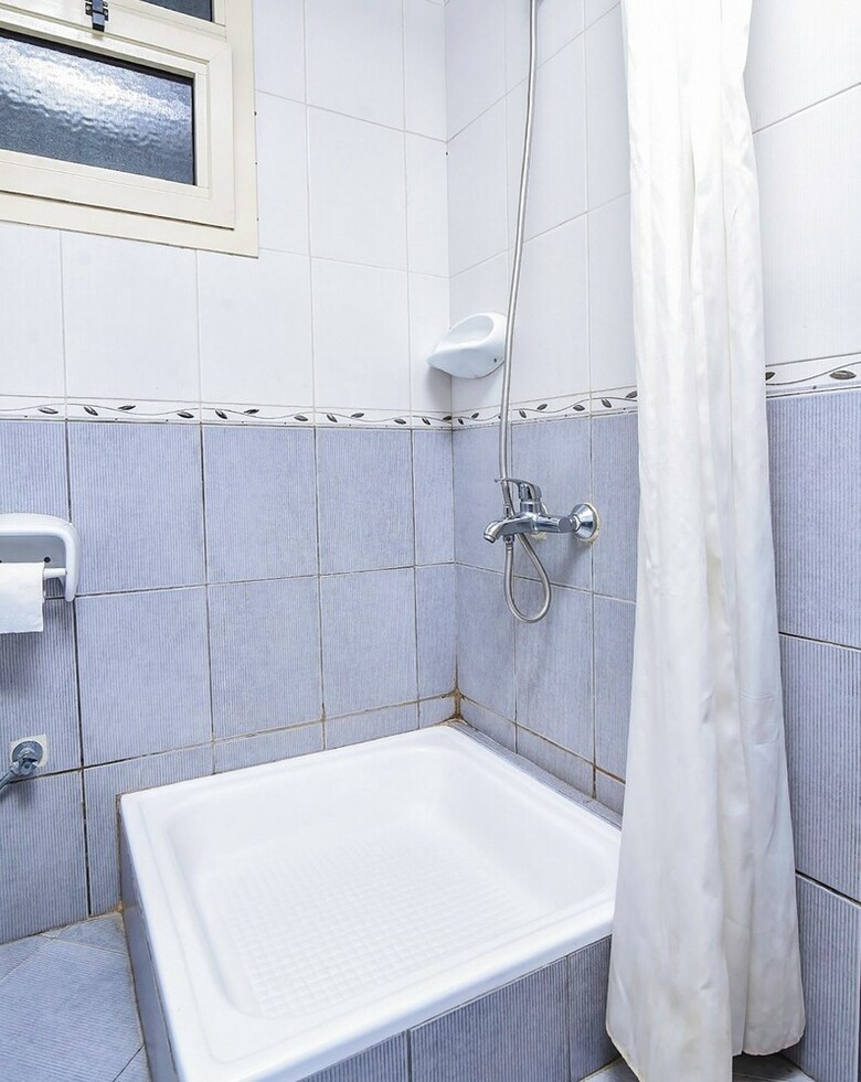 Oyo 150 Al Usra Furnished Apartments