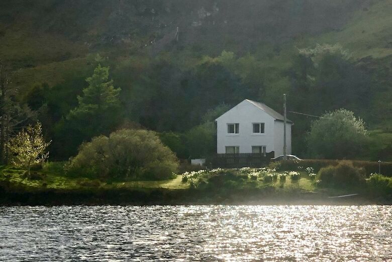 Storr Apartments