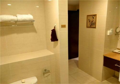 Zhongyi Pengao Hotel