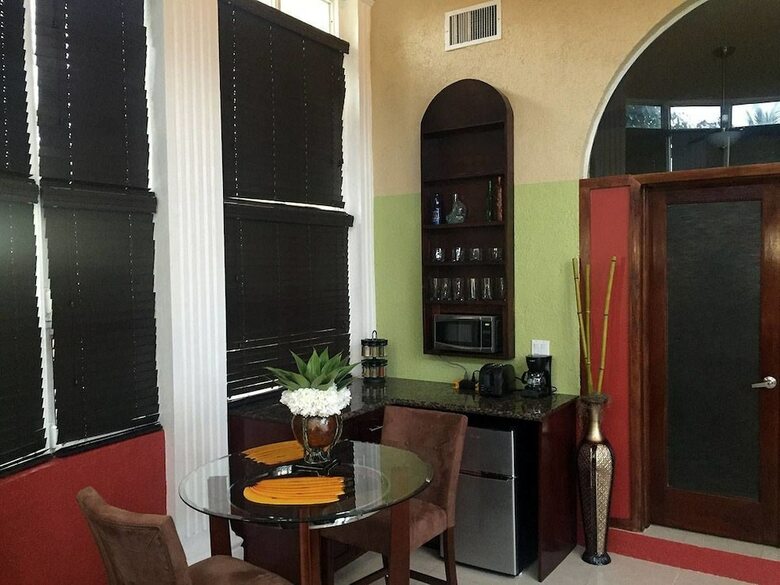 Apartamentos Brownstone Marlin Drive