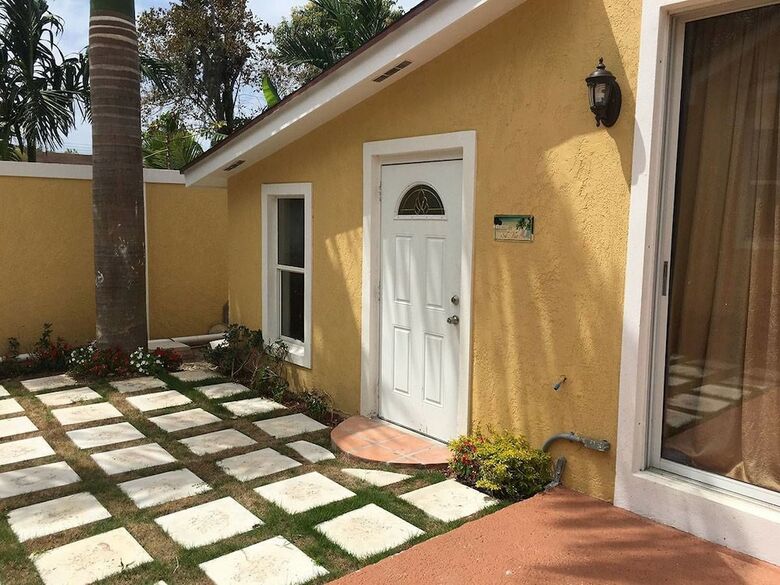 Apartamentos Brownstone Marlin Drive