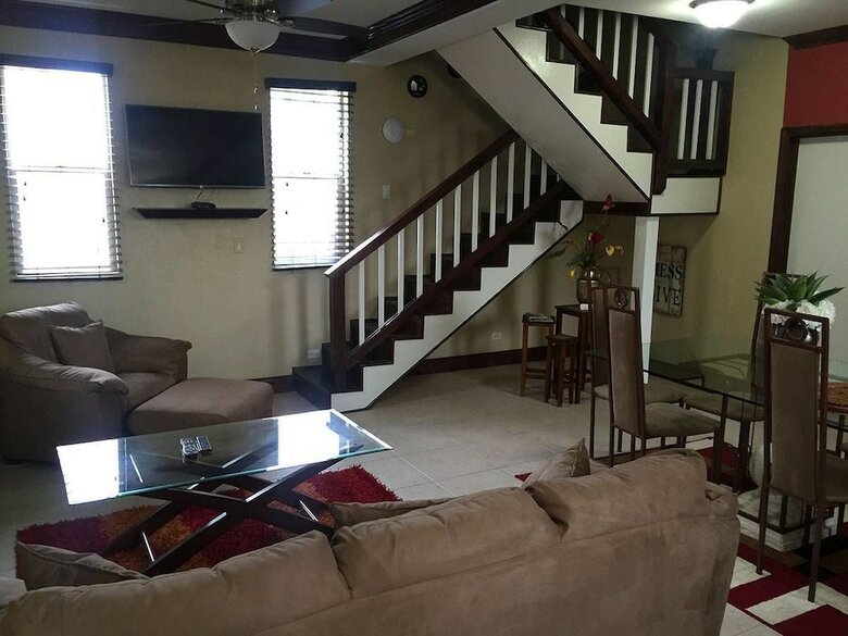 Apartamentos Brownstone Marlin Drive
