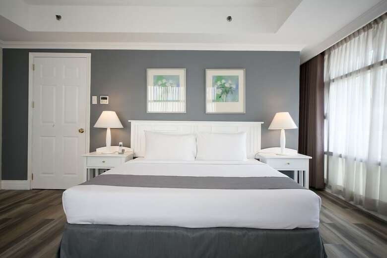 Hotel Infinity Tower Suites