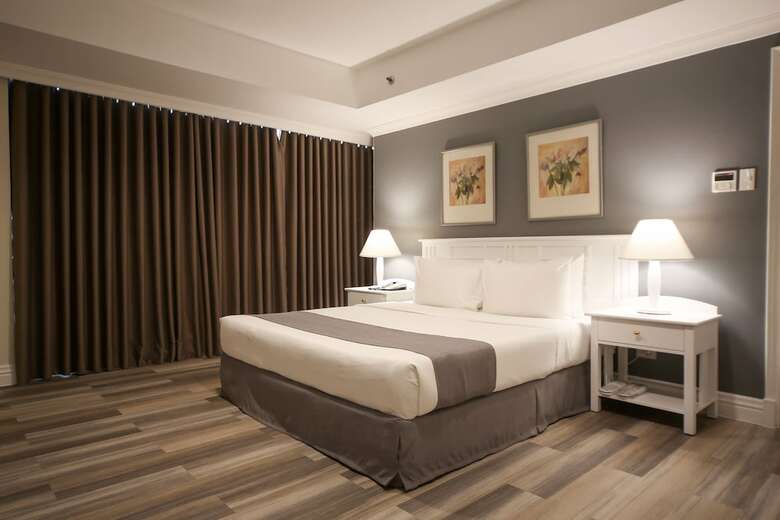 Hotel Infinity Tower Suites