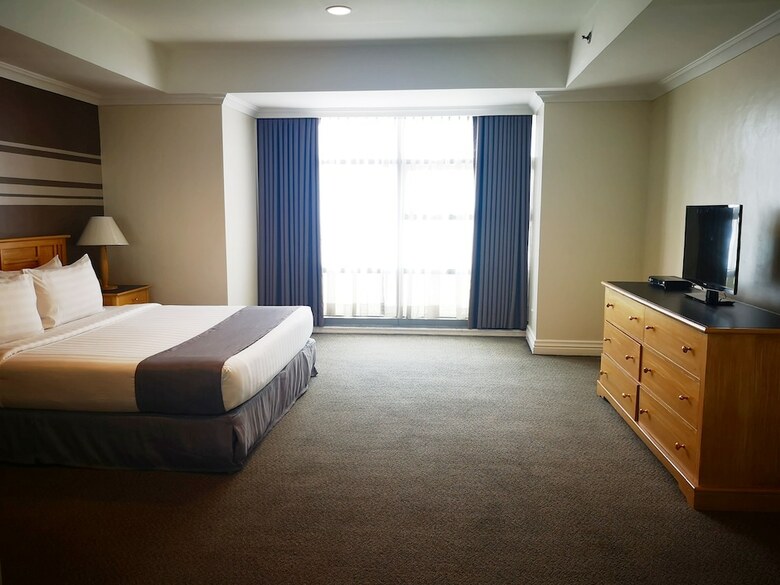 Hotel Infinity Tower Suites