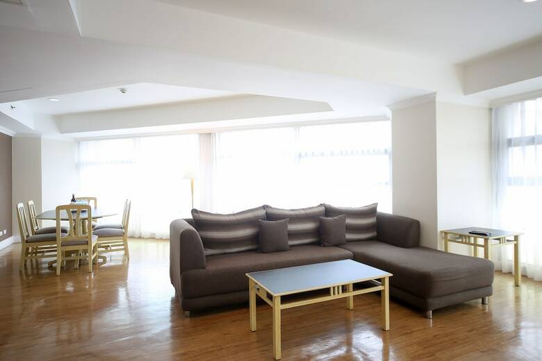 Hotel Infinity Tower Suites