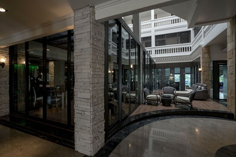 Kiss Gardenhome Chic Hotel