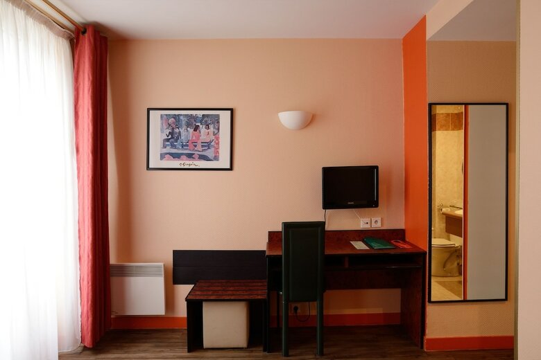 Hotel H�tel Pierre Nicole