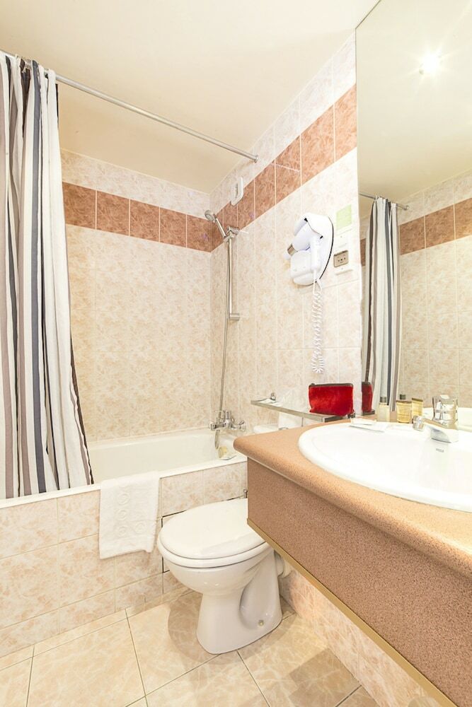 Hotel H�tel Pierre Nicole