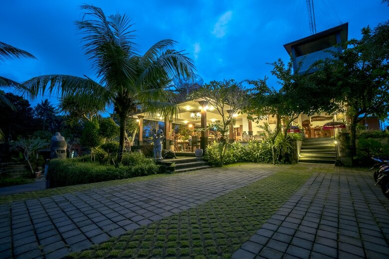 Gita Maha Hotel