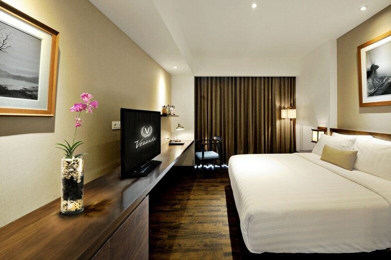 Veranda Hotel @ Pakubuwono By Breezbay Japan