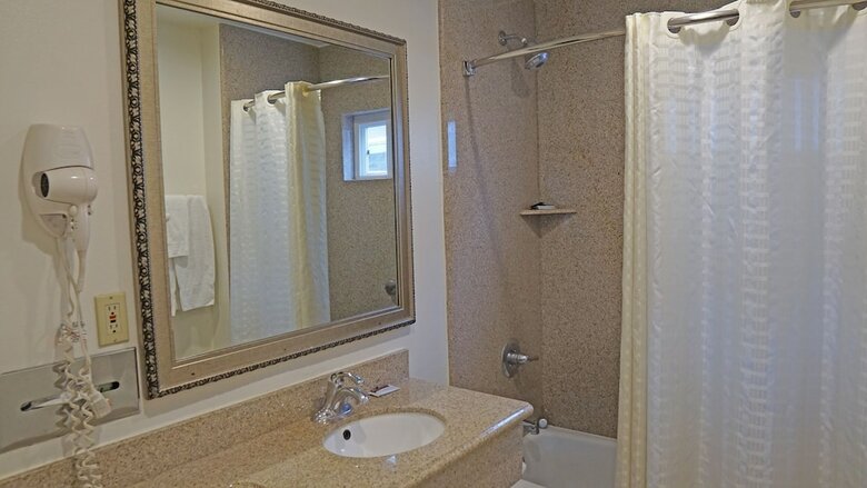 Hotel Redondo Inn And Suites