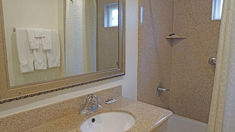Hotel Redondo Inn And Suites