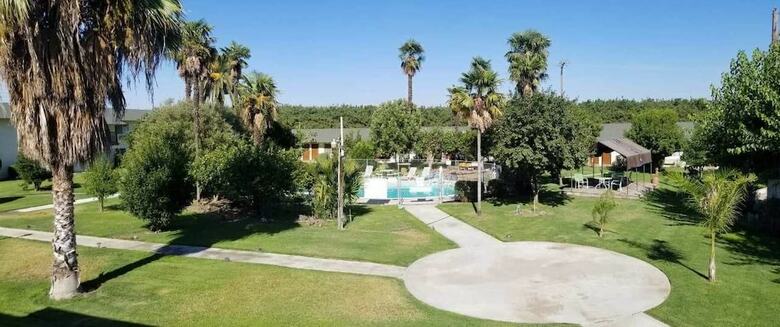 Motel 99 Palms Inn & Suites