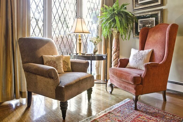 English Bay Inn Bed And Breakfast