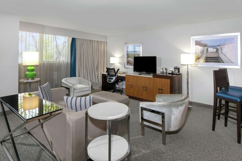 Doubletree By Hilton Hotel Jacksonville Airport