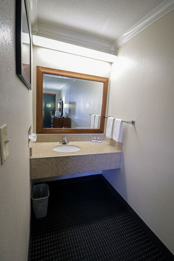 Hotel University Inn & Suites San Antonio