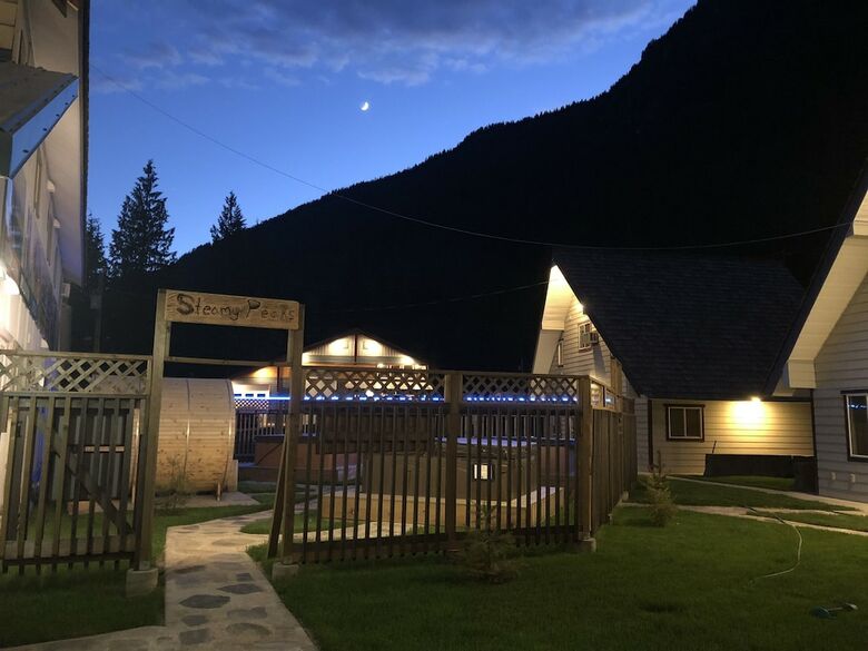 Hotel Peaks Lodge