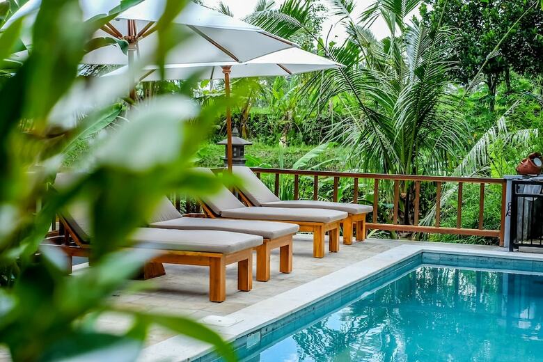 Hotel Pesantian Villa & Warung