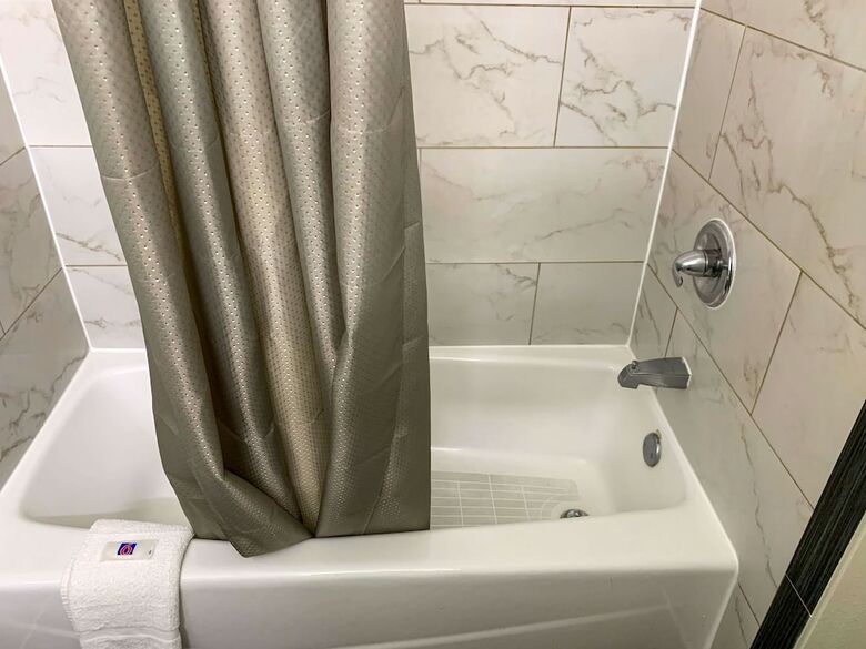 Motel 6 Houston, Tx- 249/ Willowbrook