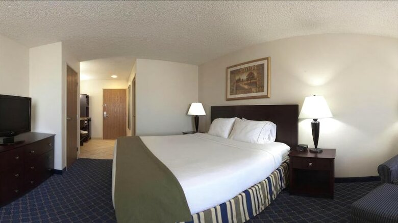 Holiday Inn Express Hotel & Suites Torrington