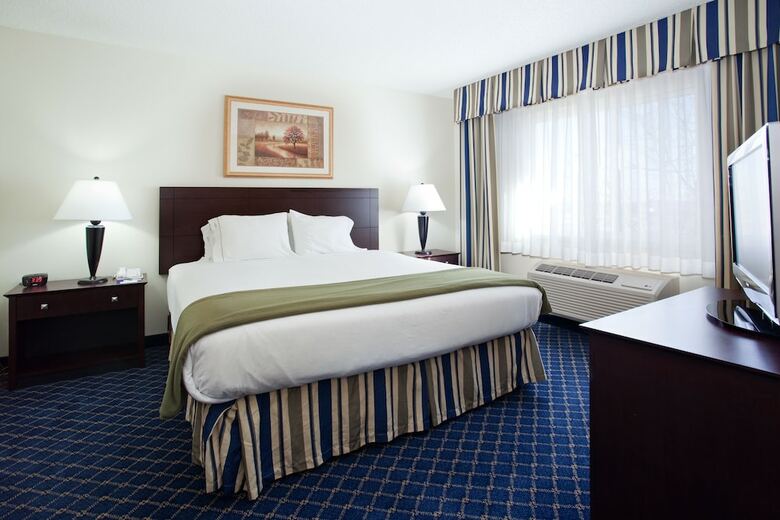 Holiday Inn Express Hotel & Suites Torrington