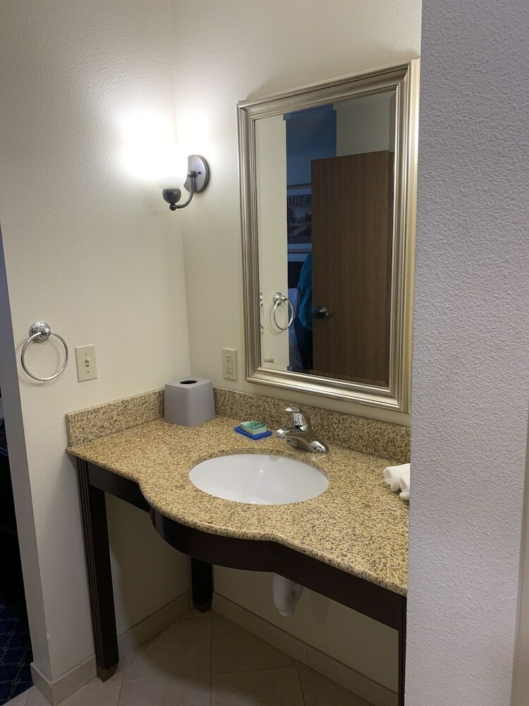 Holiday Inn Express Hotel & Suites Torrington