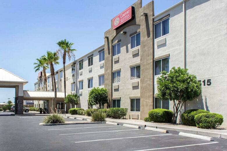 Hotel Comfort Suites At Tucson Mall