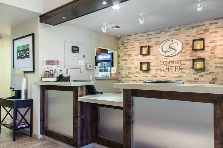 Hotel Comfort Suites At Tucson Mall