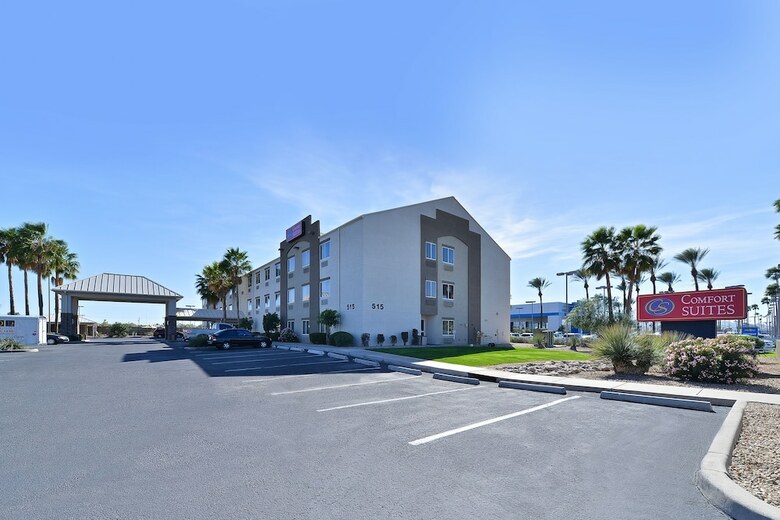 Hotel Comfort Suites At Tucson Mall