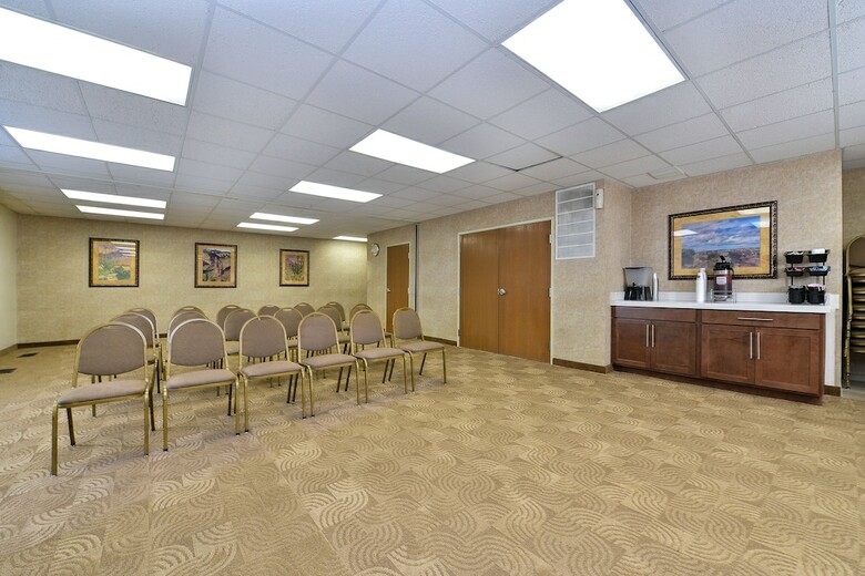 Hotel Comfort Suites At Tucson Mall