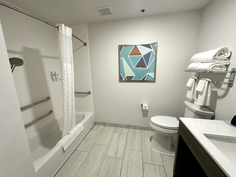 Hotel Comfort Suites At Tucson Mall