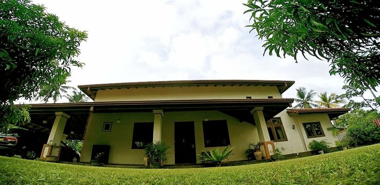 Hotel Airport Villa