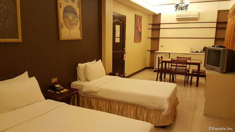 Hotel Dumaguete Royal Suite Inn
