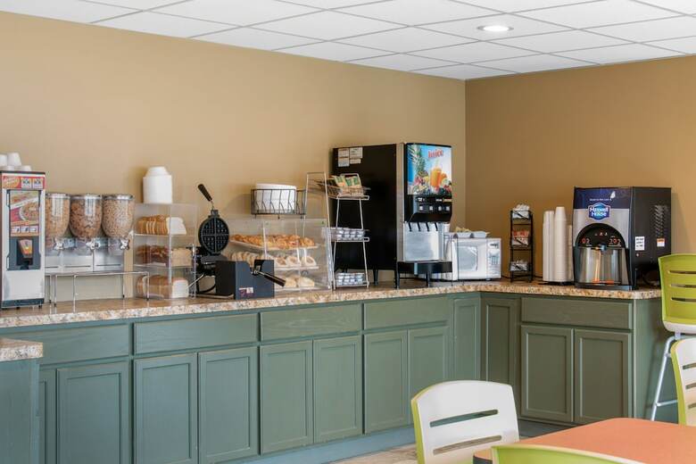 Hotel Econo Lodge Inn And Suites