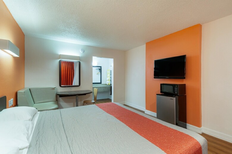 Motel 6 Houston, Tx - East