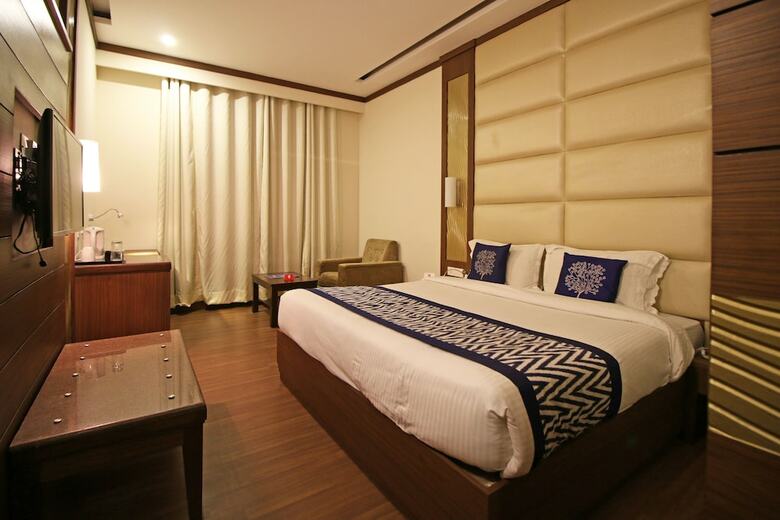 Hotel Arjun Clarks Inn Phagwara
