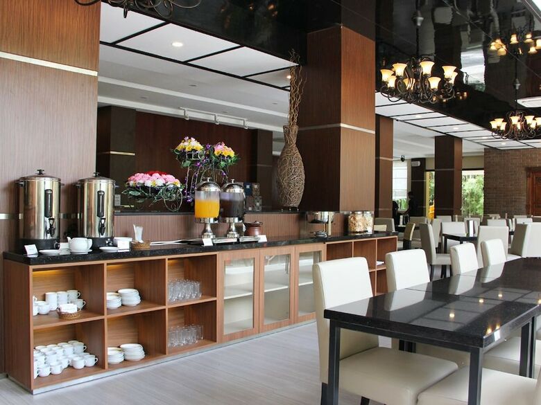 Narita Hotel Surabaya