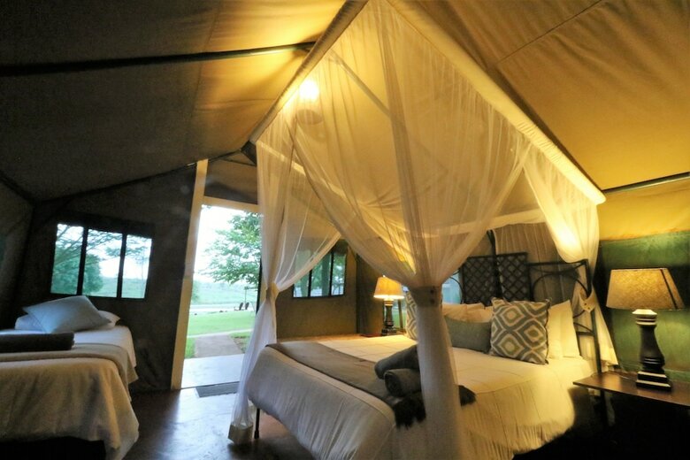Crocodile Bridge Safari Lodge