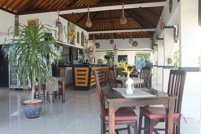 Hotel Kelapa Lovina Beach Villas
