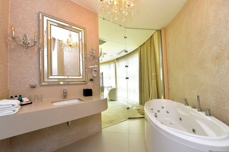 Hotel Ramada By Wyndham Sakarya