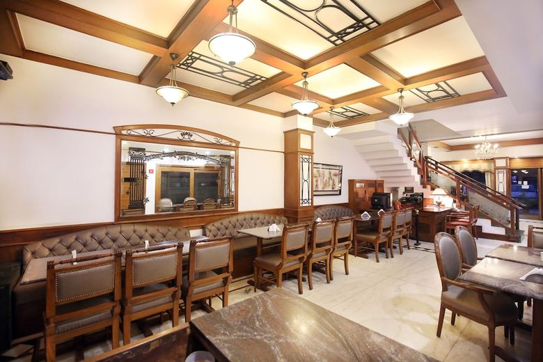 Oyo 1100 Hotel Kwality Regency
