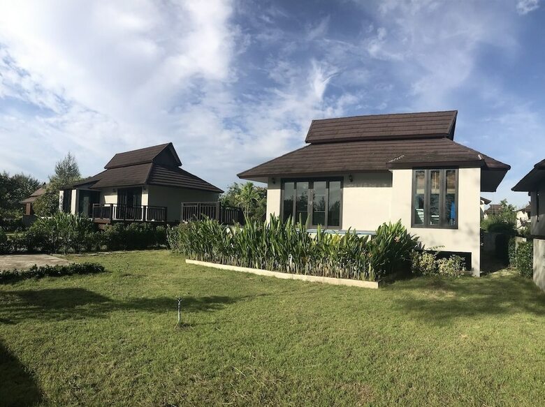 Hotel The Hip Resort @ Khao Lak