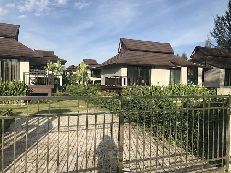Hotel The Hip Resort @ Khao Lak