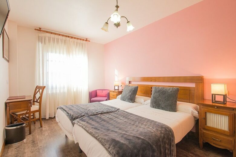 Hotel Rural Foncubierta